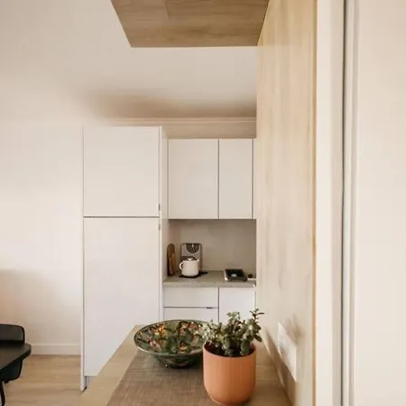 Appartement Le Dauphin : Piscine Et 50 M A Pied De La
